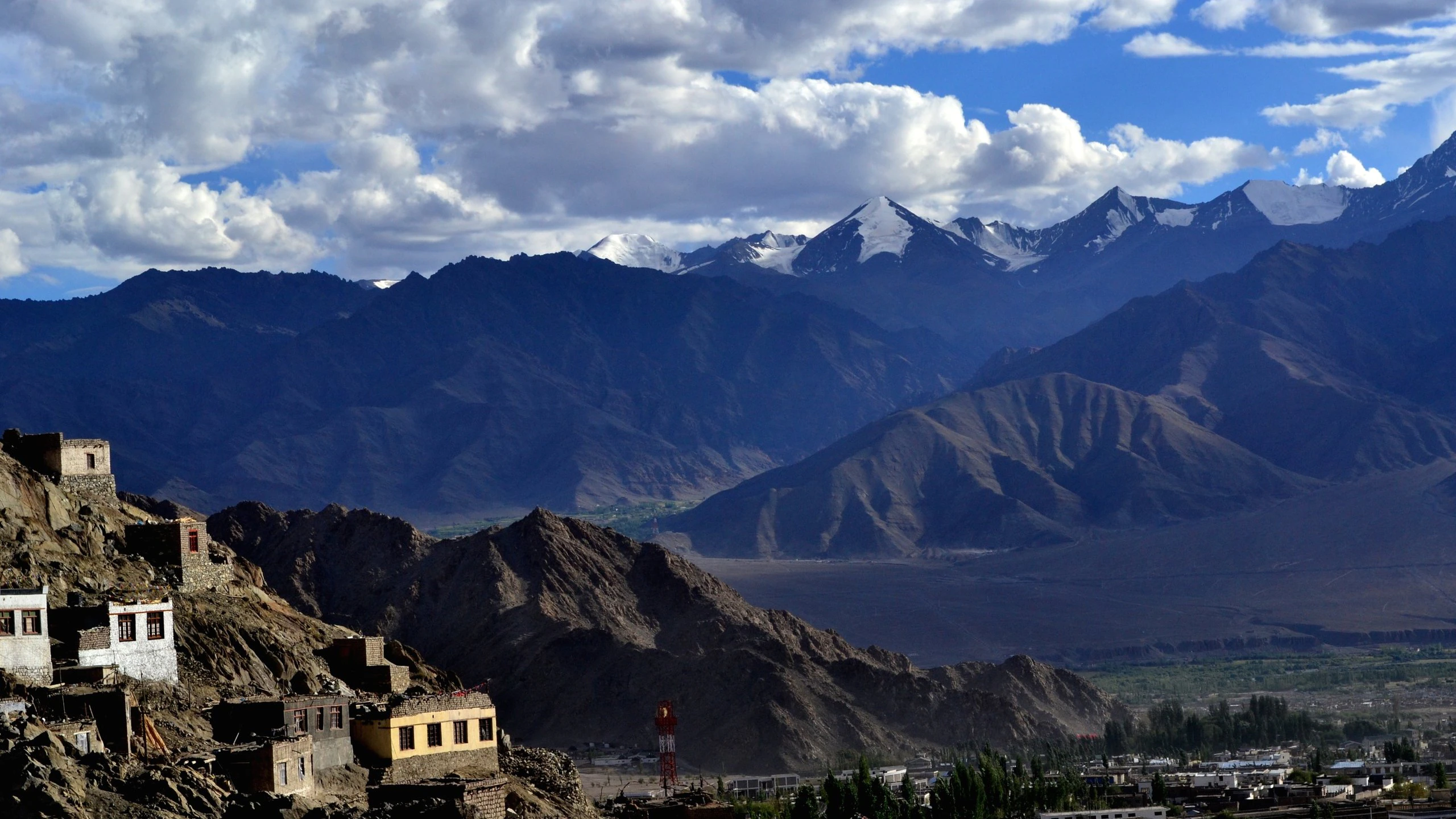Ladakh Trip Package: Best Routes, Costs, and Travel Tips for 2025