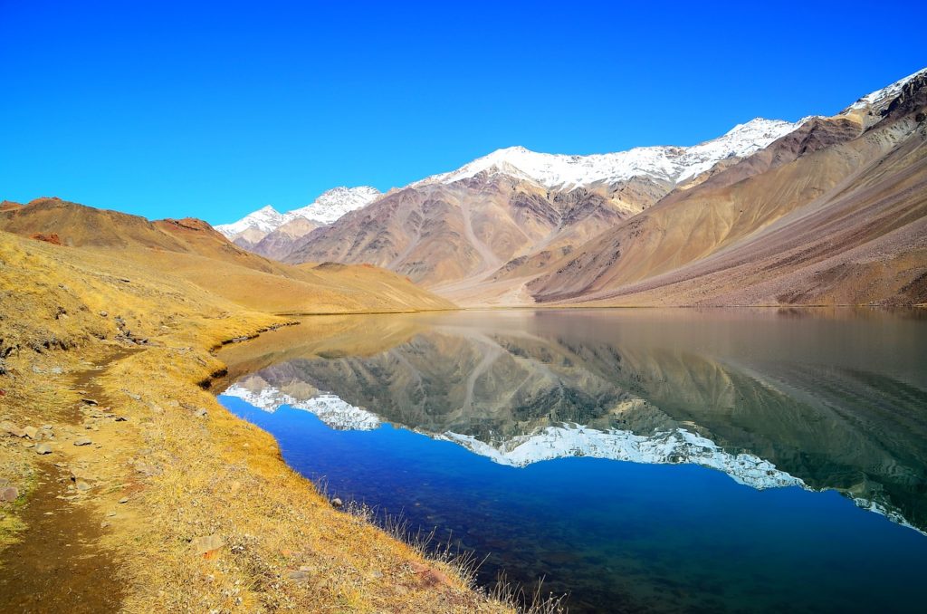Why Spiti Valley Tour Packages Are a Must for Offbeat Travel Enthusiasts
